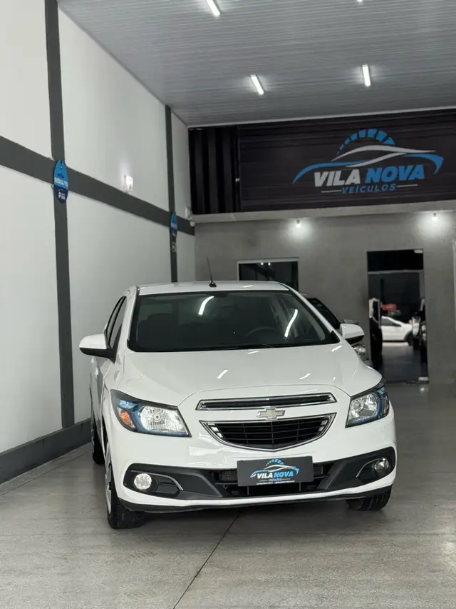 Carro Chevrolet Onix 2015 1.4 LT SPE/4