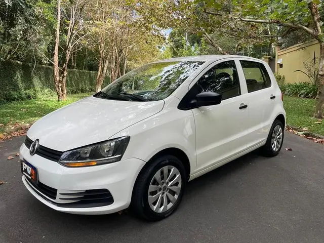 Carro Volkswagen Fox 2015 1.0 TEC Comfortline (Flex)