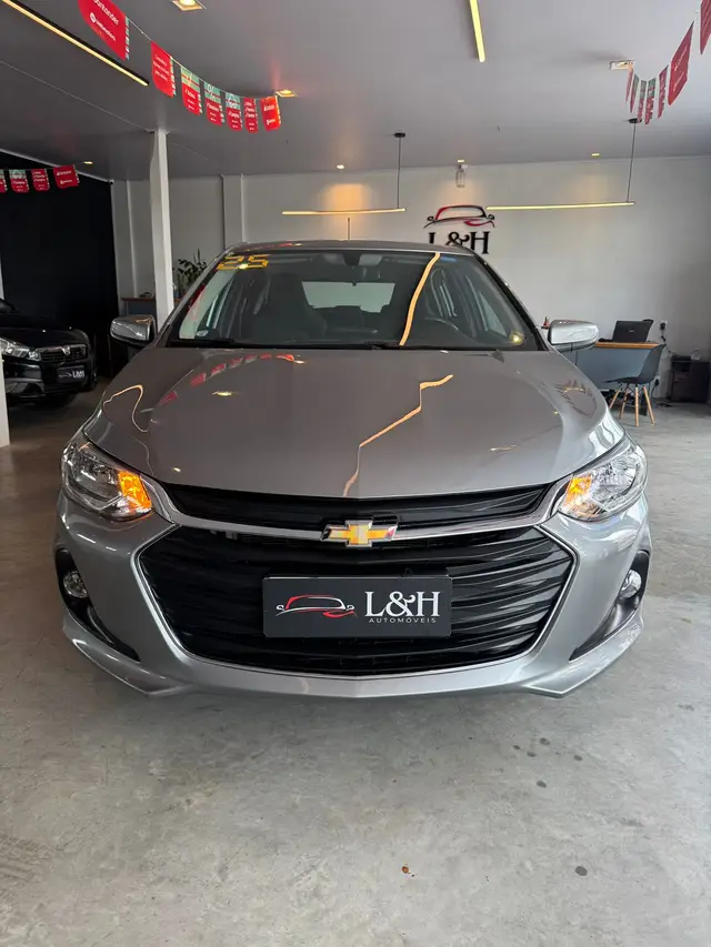 Carro Chevrolet Onix 2025 LT 1.0