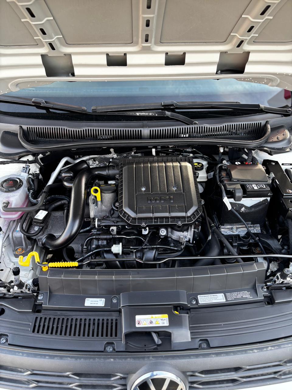 VW - Volkswagen-Polo-Track 1.0 Flex 12V 5p