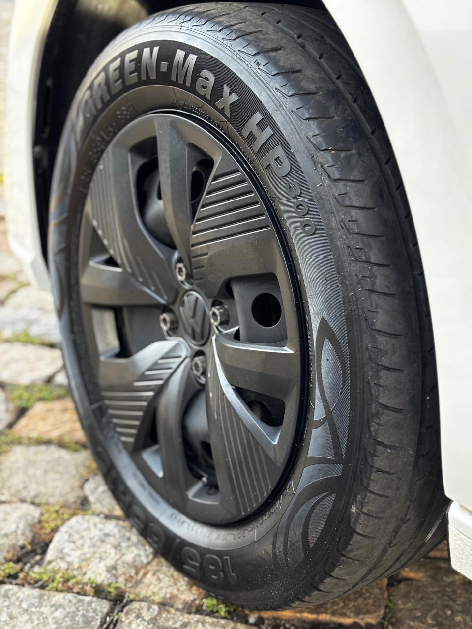 VW - Volkswagen-Polo-Track 1.0 Flex 12V 5p