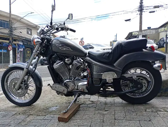 Moto Honda VT 600 2001 C Shadow