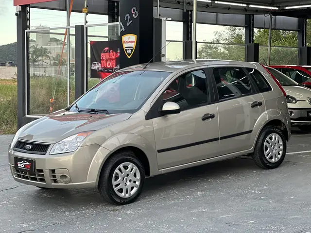 Carro Ford Fiesta Sedan 2008 1.0 (Flex)