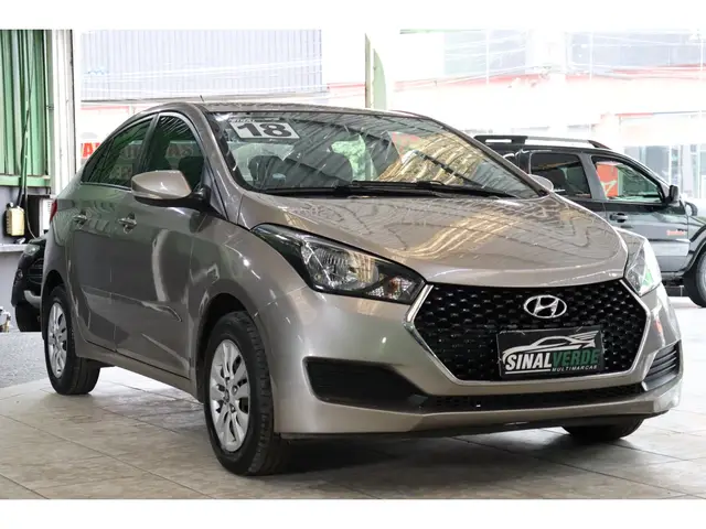 Carro Hyundai HB20S 2017 1.6 Comfort Plus (Flex)