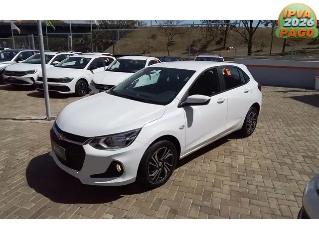 Carro Chevrolet Onix Plus 2024 LT 1.0