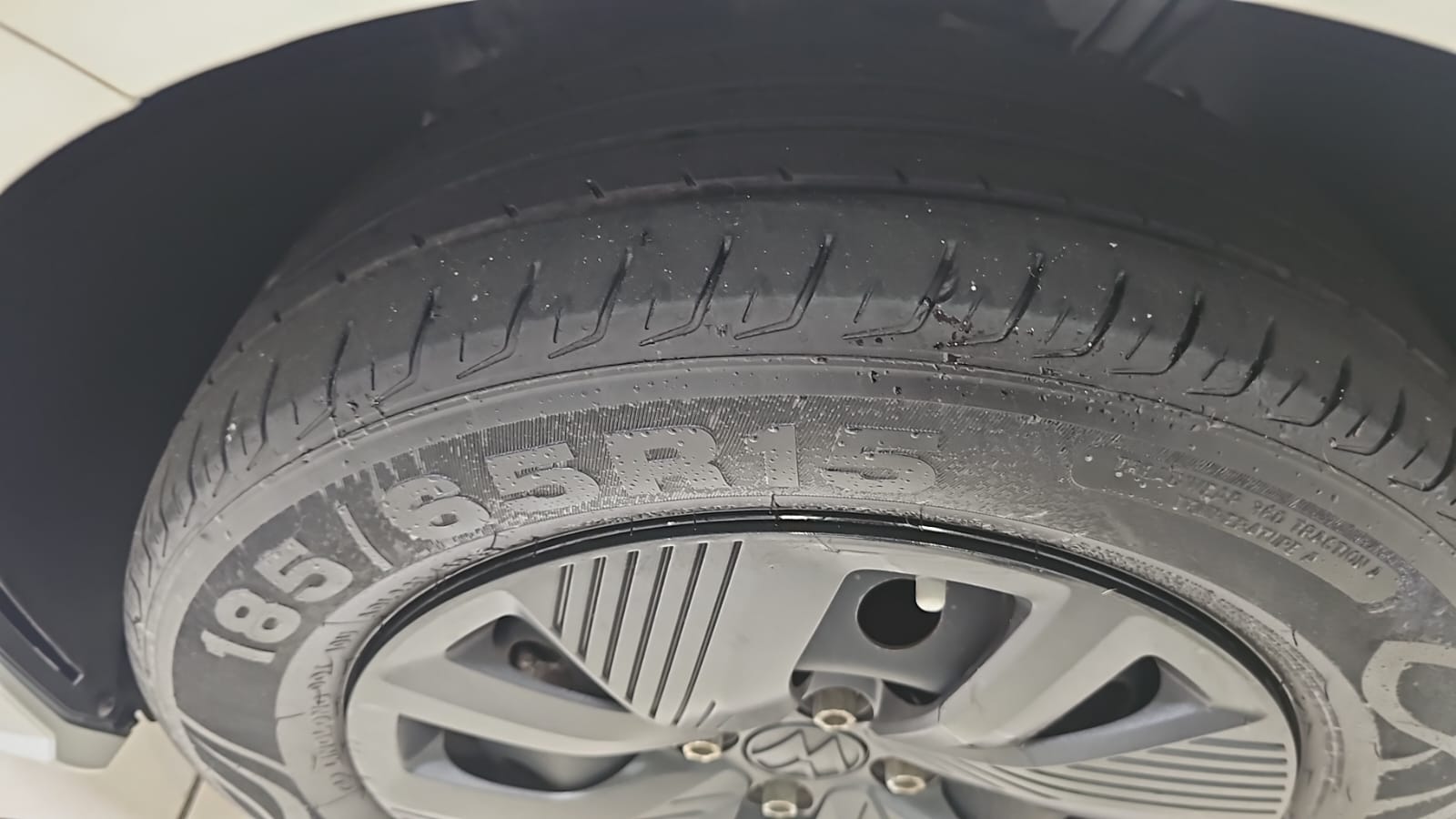 vw - volkswagen polo track 1.0 flex 12v 5p