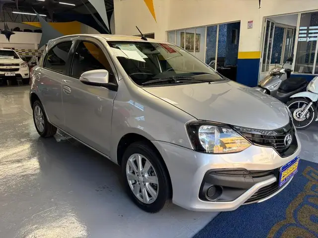 Carro Toyota Etios 2020 X Plus 1.5 (Flex)