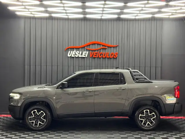 Carro Ram Rampage 2024 Rebel 2.0 Turbo