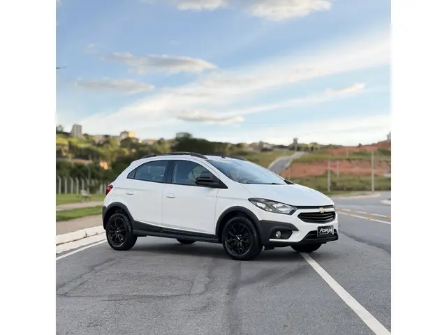 Carro Chevrolet Onix 2019 1.0 LT SPE/4