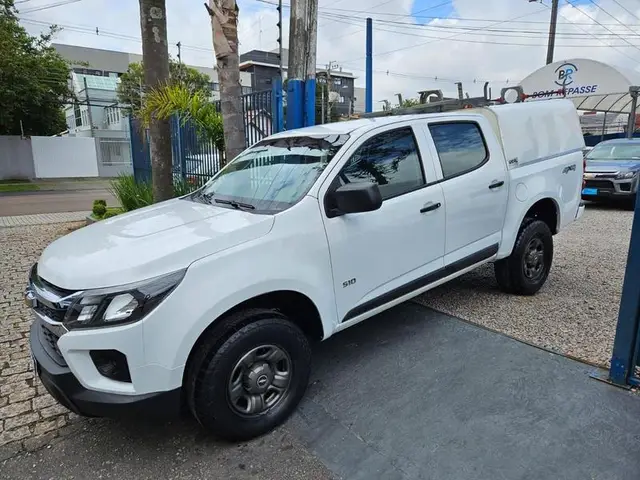 Carro Chevrolet S10 Cabine Dupla 2022 S10 2.8 CTDI LS 4WD (Cabine Dupla)