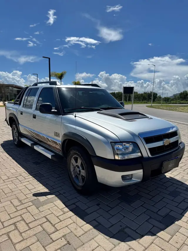 Carro Chevrolet S10 Cabine Dupla 2011 S10 Rodeio 2.4 Flexpower 4X2 (Cab Dupla)
