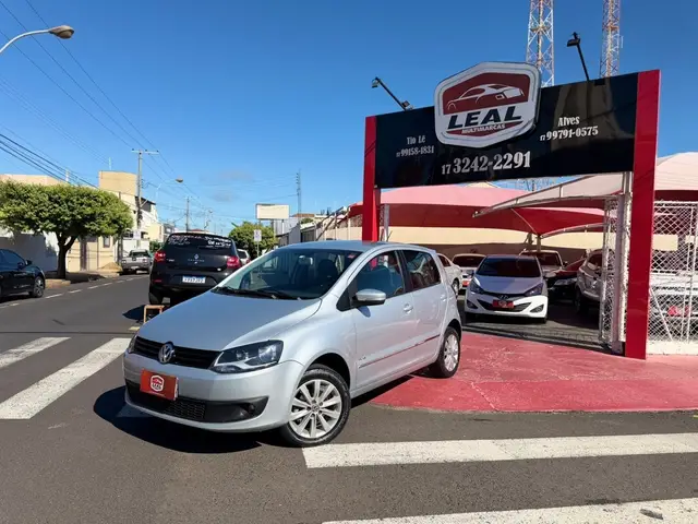 Carro Volkswagen Fox 2011 Prime 1.6 8V (Flex)