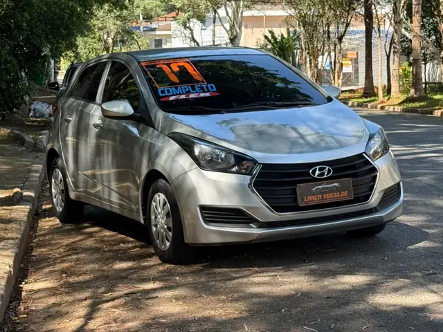 Carro Hyundai HB20S 2017 1.0 Comfort Plus (Flex)
