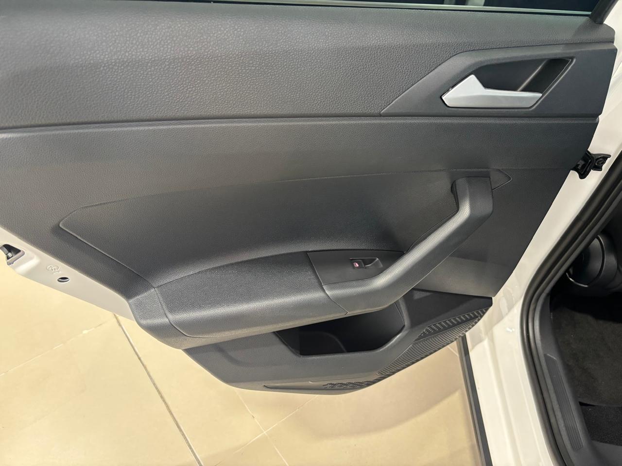 VW - Volkswagen-Nivus-Highline 200 TSI