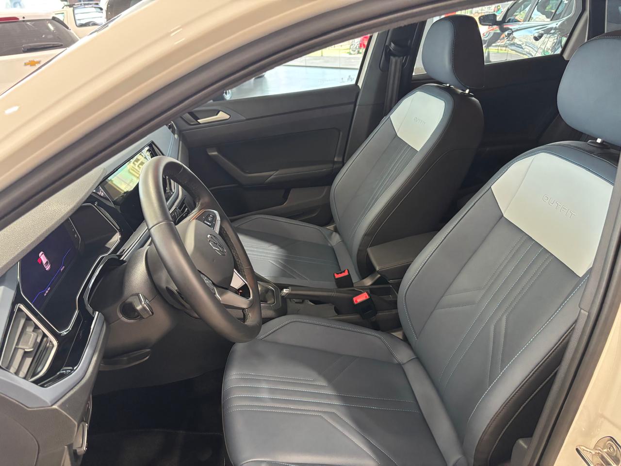 VW - Volkswagen-Nivus-Highline 200 TSI