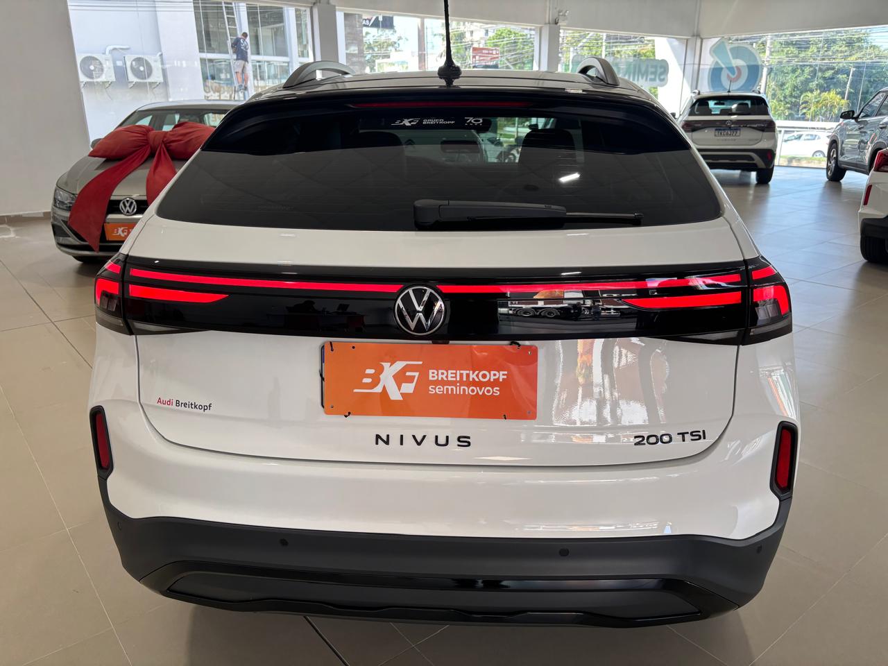 VW - Volkswagen-Nivus-Highline 200 TSI