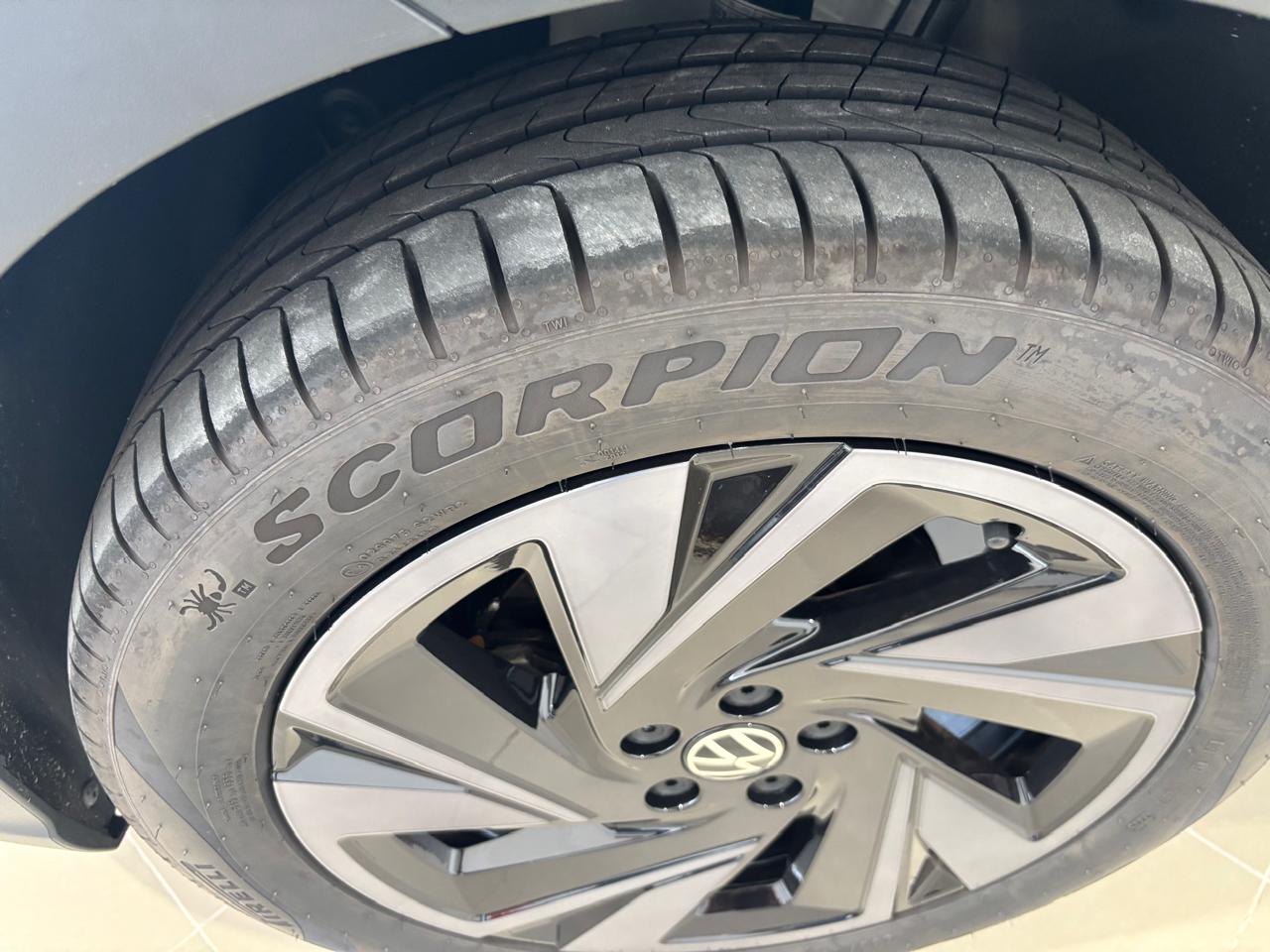 VW - Volkswagen-Nivus-Highline 200 TSI