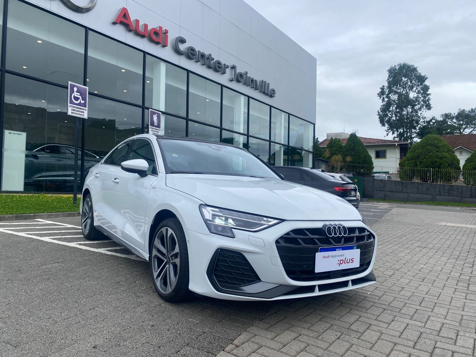 audi a3 sedan performance 2.0 tfsi s-tronic