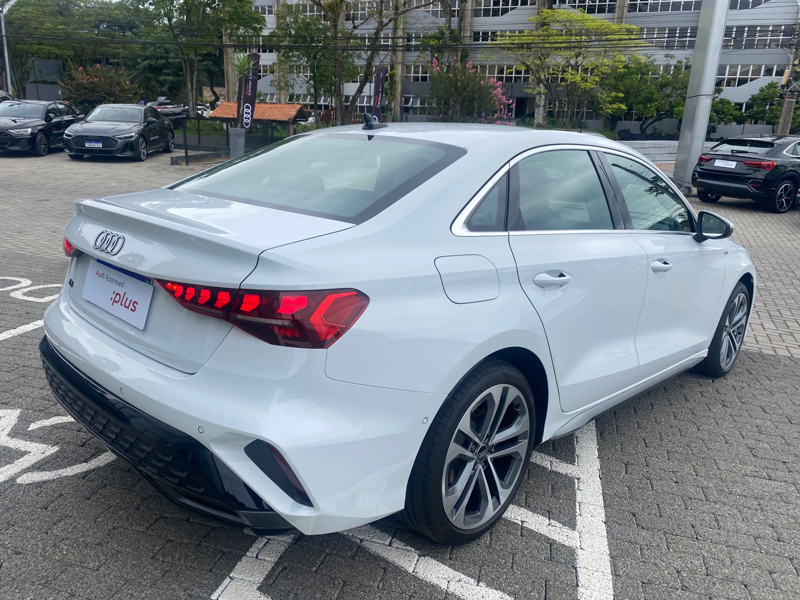 audi a3 sedan performance 2.0 tfsi s-tronic