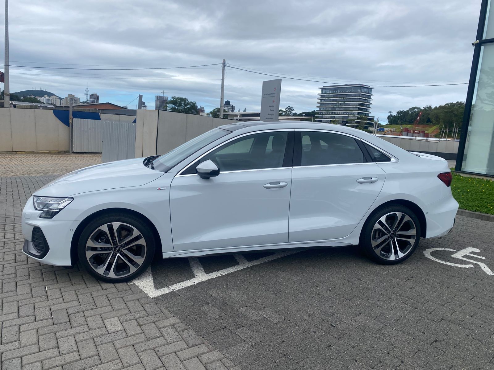 audi a3 sedan performance 2.0 tfsi s-tronic