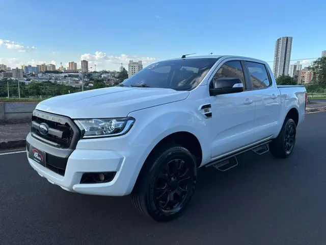 Carro Ford Ranger Cabine Dupla 2019 Ranger 3.2 XLT CD 4x4 (Aut)