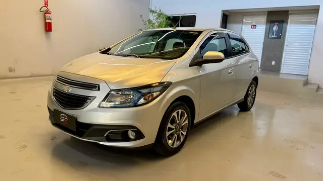 Carro Chevrolet Onix 2014 1.4 LTZ SPE/4 (Aut)