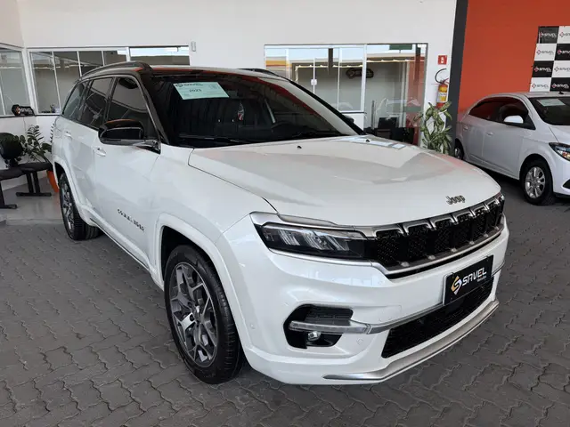 Carro Jeep Commander 2023 Overland 1.3 T270