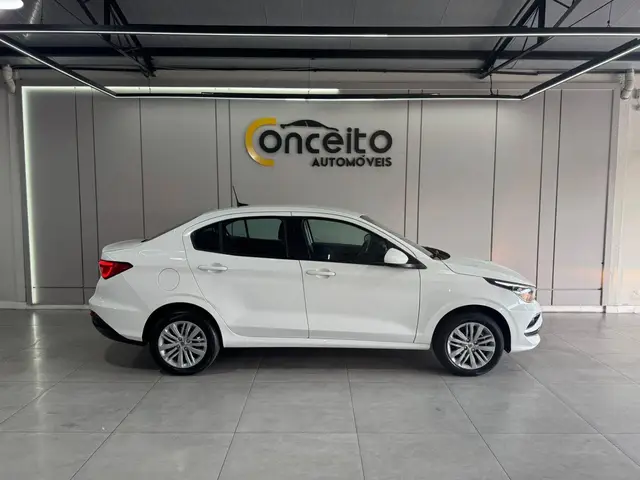 Carro Fiat Cronos 2024 Drive 1.3