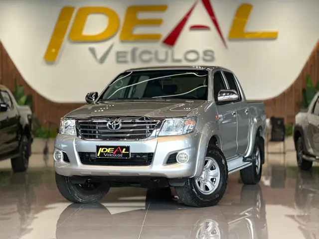 Carro Toyota Hilux Cabine Dupla 2013 Hilux 2.7 4x4 CD STD (Flex)