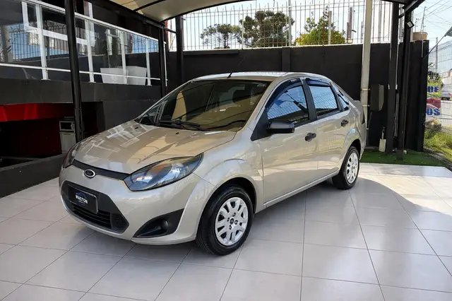 Carro Ford Fiesta Sedan 2011 1.0 (Flex)