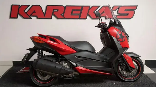 Moto Yamaha XMax 2021 250 (ABS)