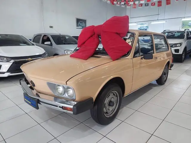 Carro Volkswagen Kombi Pick-Up 1981 1.5 (cab. dupla)