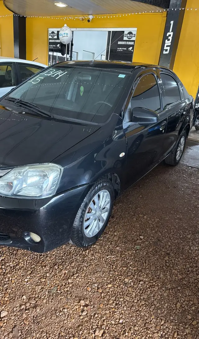 Carro Toyota Etios Sedan 2014 XLS 1.5 (Flex)