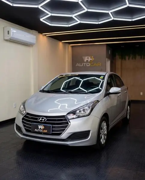 Carro Hyundai HB20S 2017 1.6 Comfort Plus (Flex)