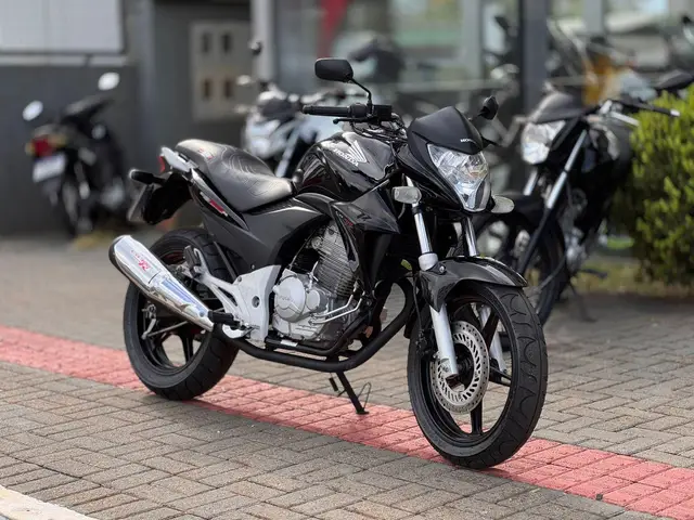 Moto Honda CB 300R 2010 Standard