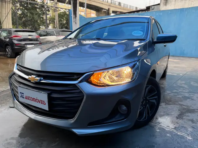 Carro Chevrolet Onix Plus 2024 LT 1.0