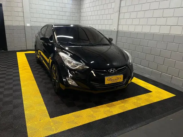 Carro Hyundai Elantra 2012 Sedan 1.8 GLS (aut)