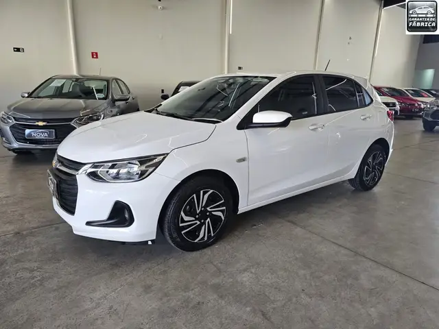 Carro Chevrolet Onix Plus 2024 LT 1.0