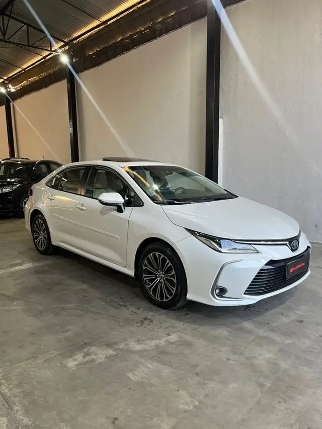 Carro Toyota Corolla 2022 Altis Premium Hybrid 1.8 (Flex) (Aut)