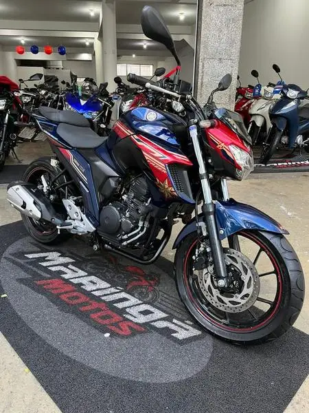 Moto Yamaha Fazer FZ25 2021 Capitã Marvel