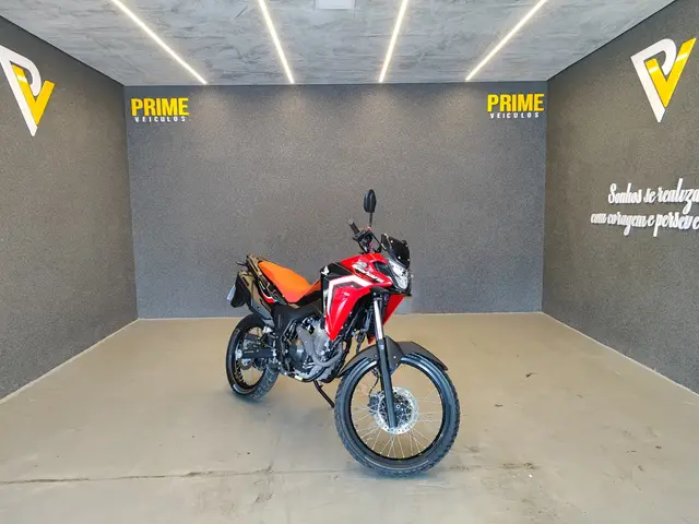 Moto Honda XRE Sahara 300 2025 Rally