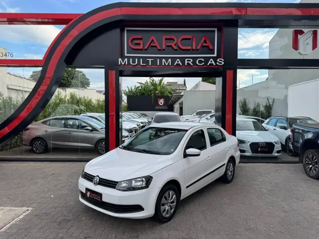 Carro Volkswagen Voyage 2015 1.0 TEC City (Flex)