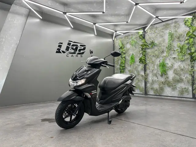 Moto Yamaha Fluo 2025 ABS