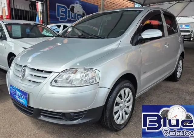 Carro Volkswagen Fox 2010 1.0 8V (Flex) 4p