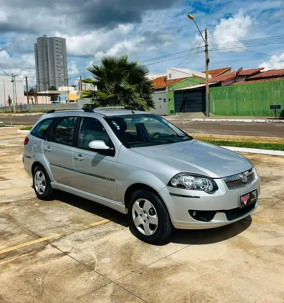 Carro Fiat Palio 2013 Attractive 1.4 8V (Flex)