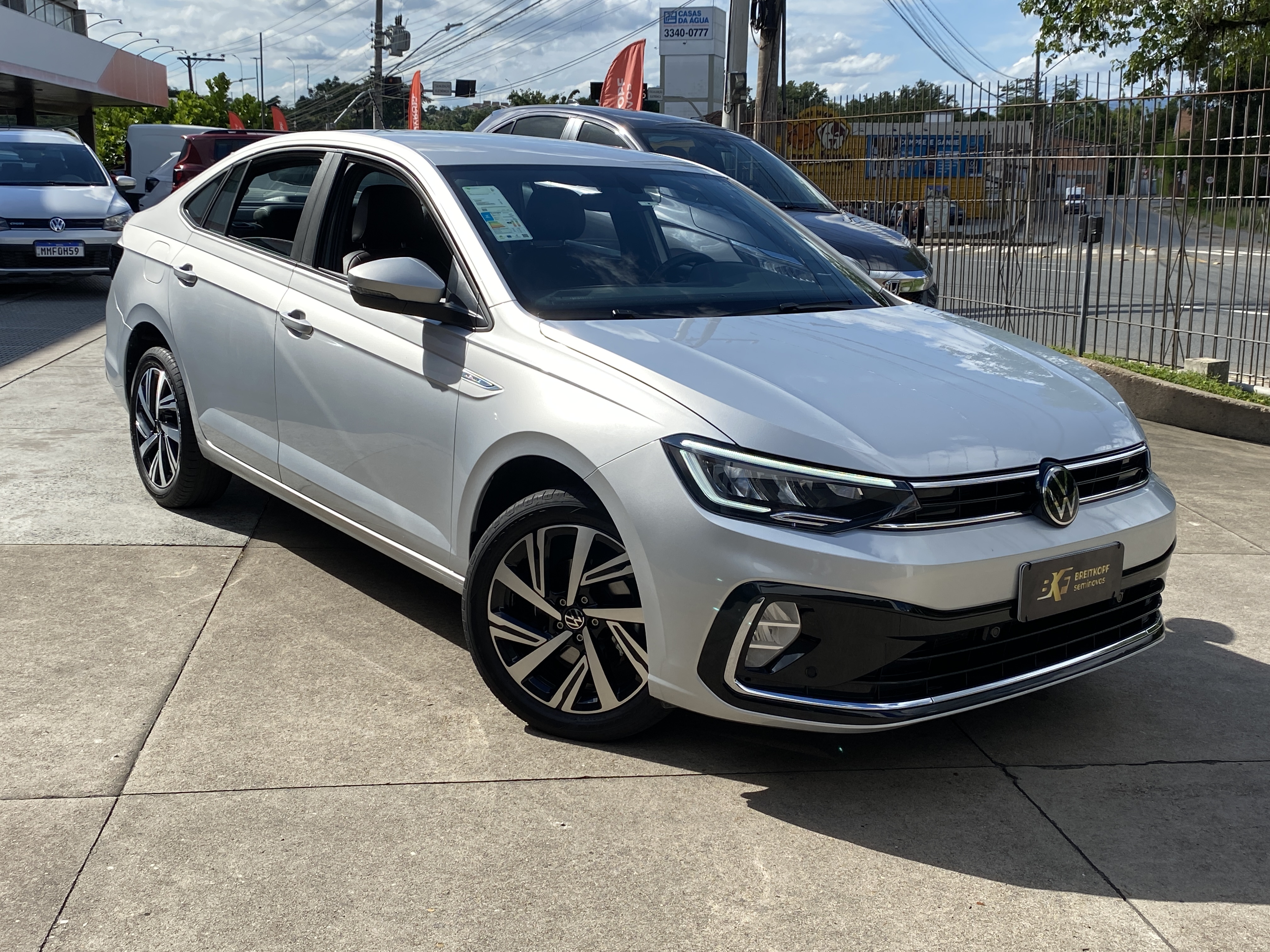 VW - Volkswagen-Virtus-Highline 1.0 200 TSI