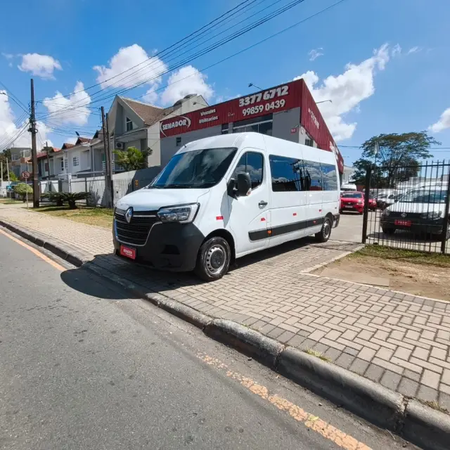 Carro Renault Master 2024 Minibus Executive L3H2