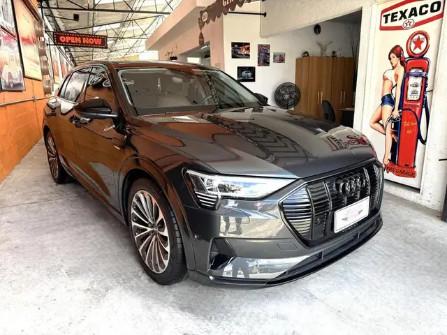 Carro Audi e-tron 2020 Performance Quattro (Aut)
