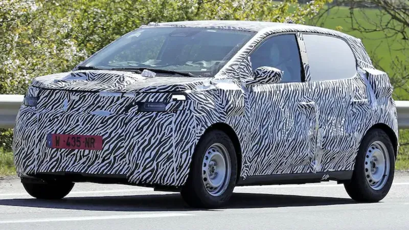 Novo Renault Kwid elétrico já é testado com base de Twingo contra Dolphin Mini