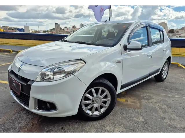 Carro Renault Sandero 2014 Privilege 1.6 16V (Flex)(aut)